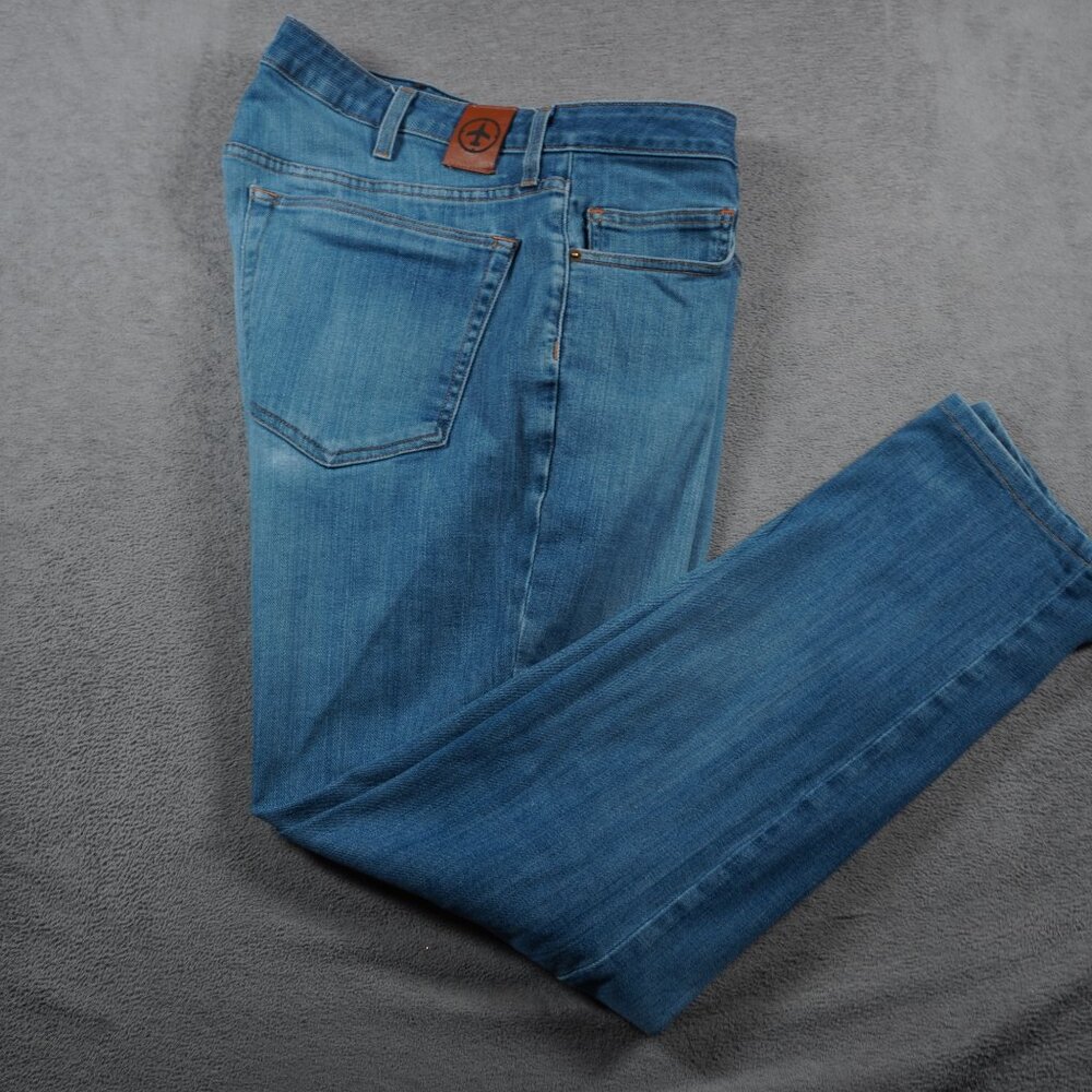 Aviator Men's 38x32 Stretch Straight Leg Cotton Medium Wash Denim Blue Jeans